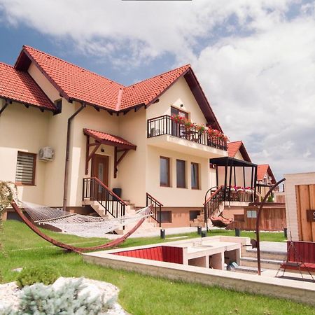 Roots Villa Sequoia Brašov Exteriér fotografie